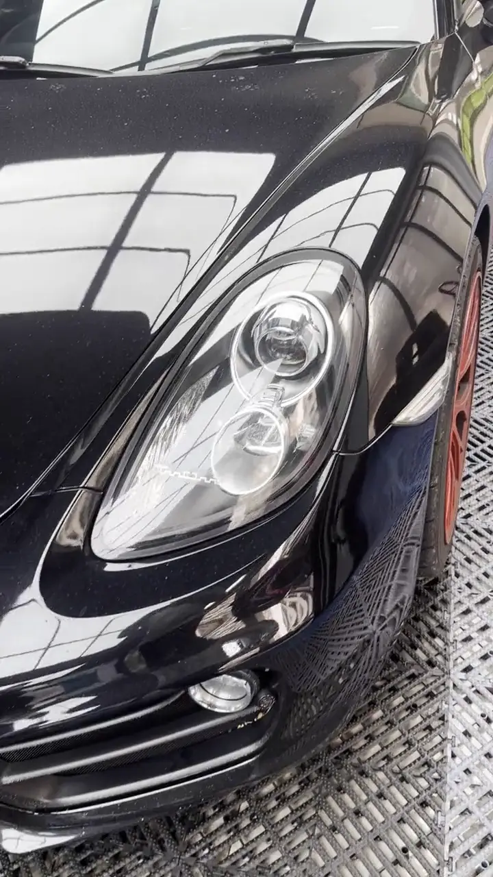Porsche Cayman finish