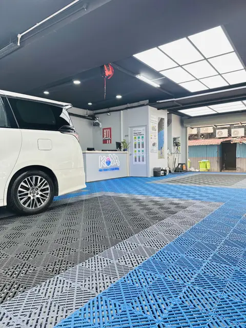 White Toyota Alphard after a KOYA wash