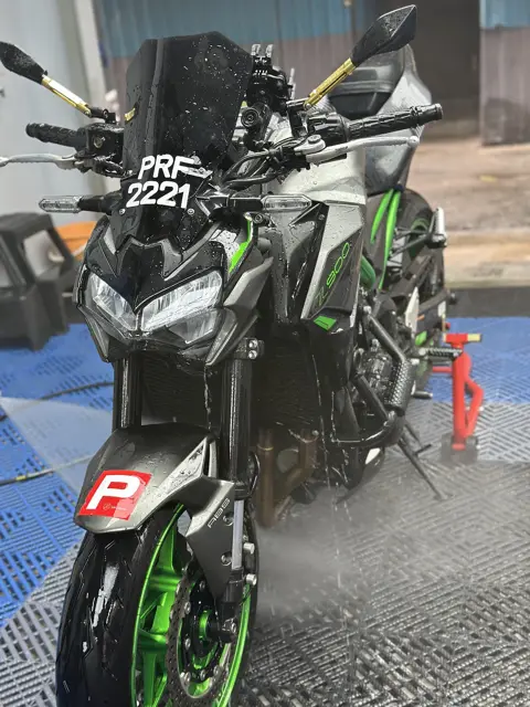 Kawasaki Z motorcycle wash at KOYA